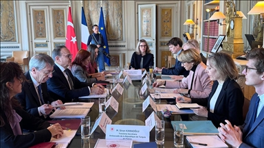 باريس.. مشاورات تركية فرنسية بشأن العلاقات الثنائية