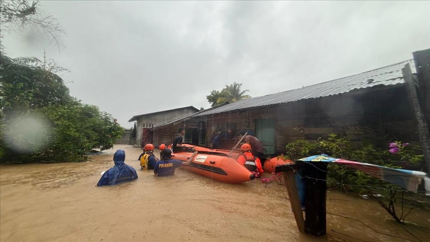 Bujične poplave i klizišta usmrtili 13 ljudi u indonezijskoj Sjevernoj Sumatri