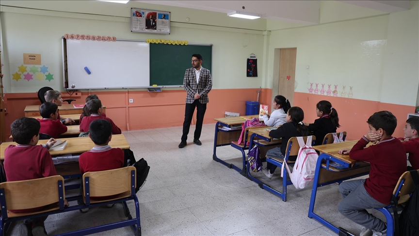 Bayburt'ta öğrenciler "zilsiz okul" uygulamasıyla zamanı iyi kullanmayı öğreniyor