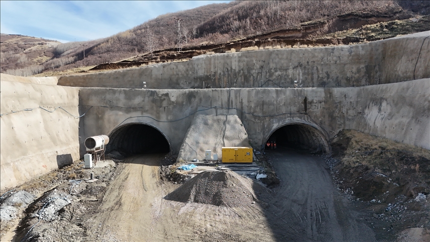 Di rêya hawirdorê ya Bidlîs-Tetwanê da xebat dewam dikin