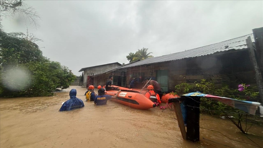 Banjir dan longsor landa Sumut, 8 warga tewas dan ribuan mengungsi