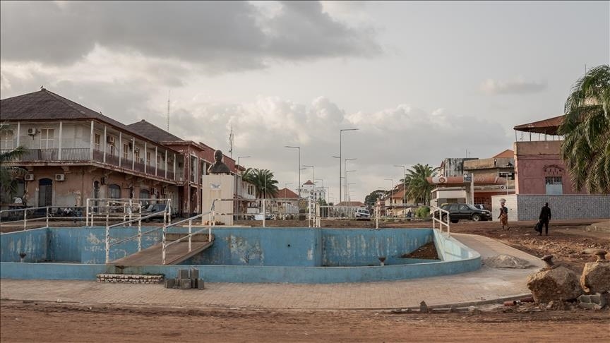 Ushtria në Guinea Bissau rrëzon presidentin  mbyll kufijtë pasi pretendon komplot për  destabilizimin  e vendit