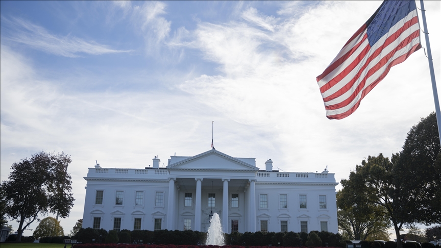 White House rejects report of plan to replace FBI director