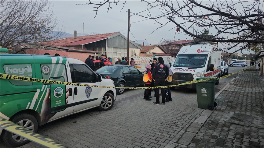 Li Erzincanê bav û kur li malê mirî hatin dîtin