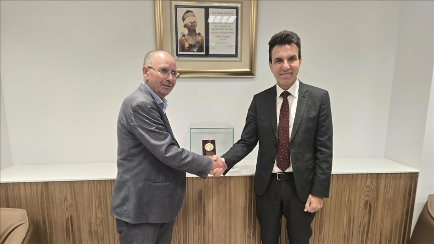 سعيد يستدعي سفير الاتحاد الأوروبي احتجاجا على لقائه مسؤولا تونسيا