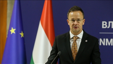 Szijjarto: Mađarska će u decembru povećati isporuke derivata Srbiji