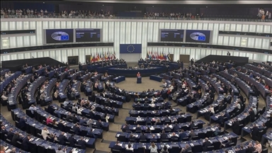 Европскиот парламент предлага ограничен пристап до социјалните медиуми за деца под 16 години