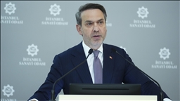 Bakan Bayraktar, Türkiye'de kurulu güneş ve rüzgar gücünün 30 milyar dolar yatırıma karşılık geldiğini söyledi