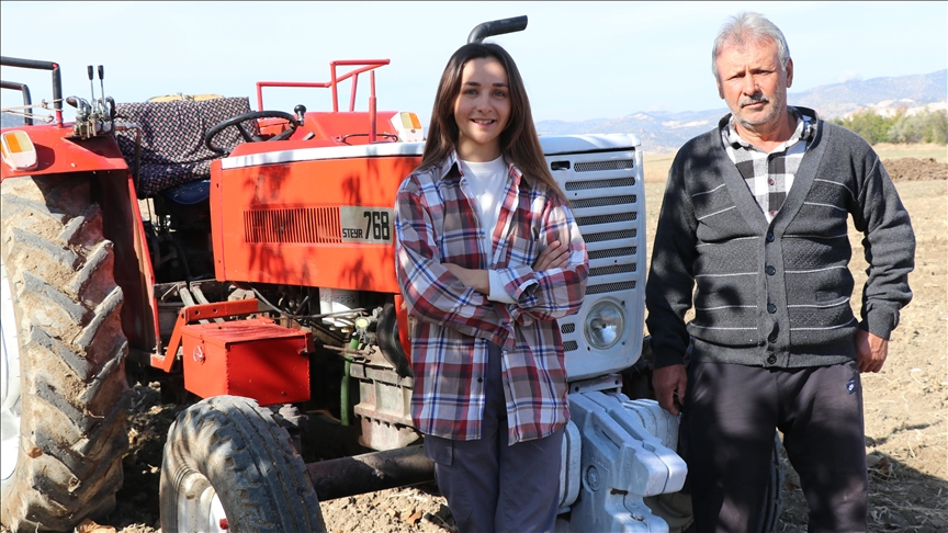 İş kazası geçiren çiftçi babanın en büyük destekçisi kızı oldu