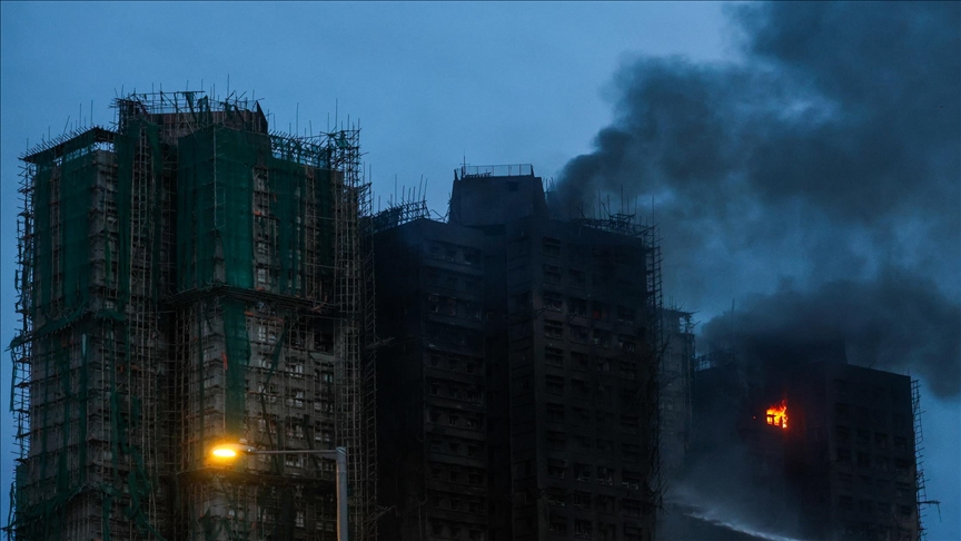 ارتفاع حصيلة قتلى حريق مجمع سكني بهونغ كونغ إلى 55 شخصا