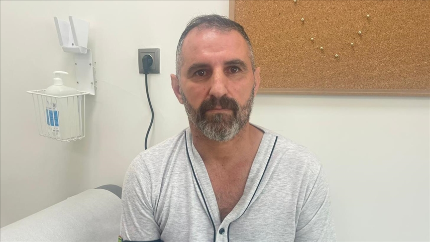 Kalp damarlarında ileri derecede tıkanıklık olan hasta, küçük kesiyle tedavi edildi