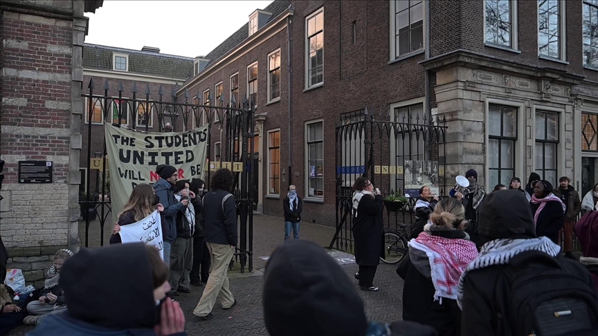 Studentët protestojnë kundër partneriteteve izraelite në Universitetin Leiden të Holandës