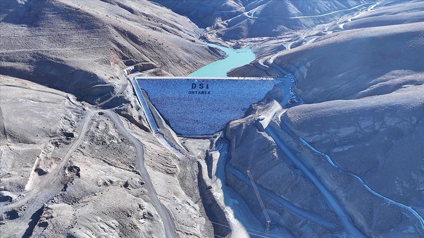 Van'da Ortanca ve Gültepe göletleriyle 7 bin 30 dekar arazi suya kavuşacak
