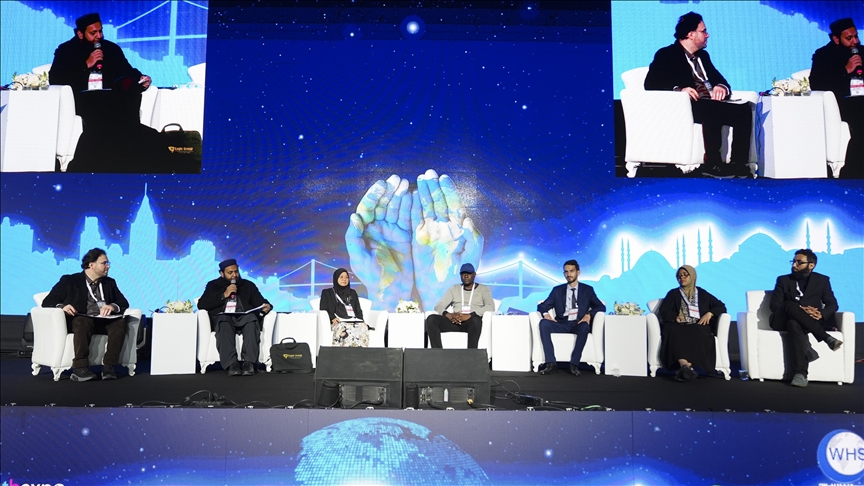 11. Dünya Helal Zirvesi ve Helal Expo Uluslararası Ticaret Fuarı ikinci gününde devam ediyor