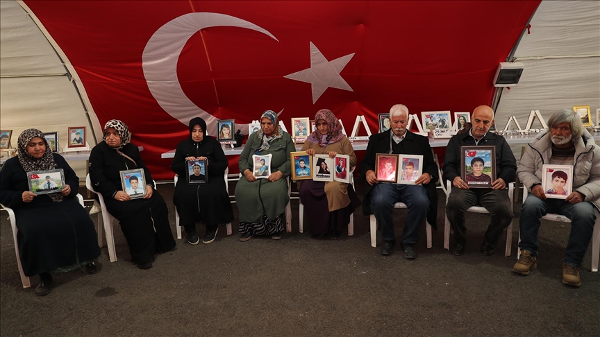 Diyarbakır anneleri evlatlarına kavuşmak istiyor