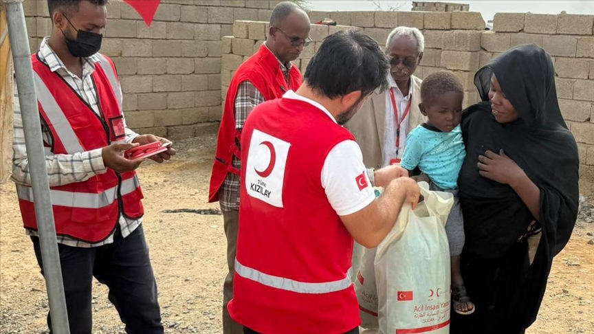 Türk Kızılay, Sudan'da 1000 battaniye dağıttı