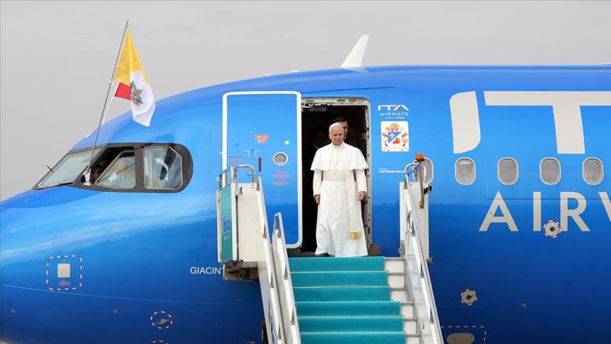 Папата Лав XIV, поглаварот на Ватикан, пристигна во Турција