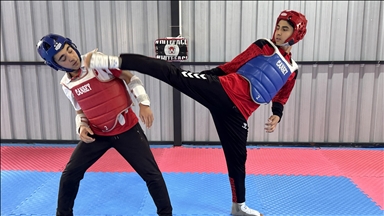 Depremde kaybettiği babası için çıktığı tatamide başarıdan başarıya koşuyor