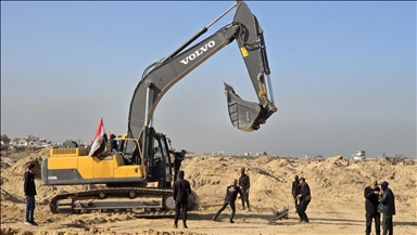 قناة عبرية تدعي استعداد إسرائيل لإدخال معدات ثقيلة لإزالة أنقاض برفح