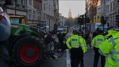 Britani, fermerët mblidhen në Londër për të protestuar kundër taksës së trashëgimisë