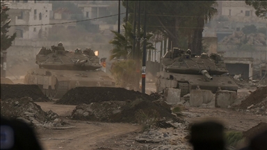 İsrail ordusu, Suriye’nin Kuneytra ilinde bir bölgeyi topçu ateşiyle hedef aldı