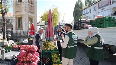 Köy köy dolaşan Yeşilay gönüllüleri bağımlılıkla mücadele bilinci aşılıyor