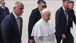 Посетата на папата на Турција и Либан ќе ја оживее каузата за единство, вели италијанскиот претседател