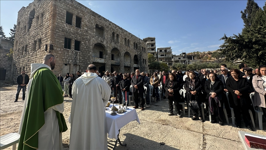 إدلب السورية.. إقامة أول قداس في قرية الغسانية منذ 14 عاما