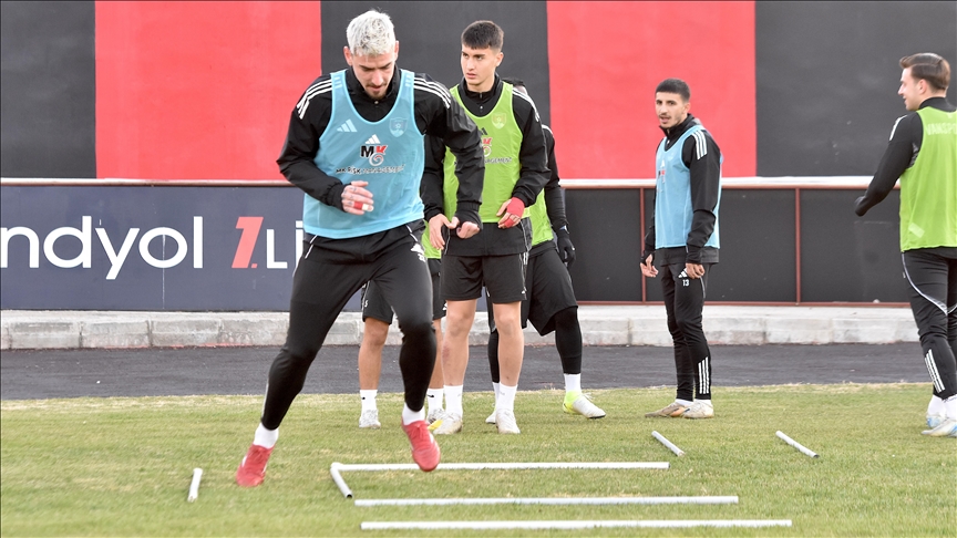 Vanspor'da hedef, Serikspor'u yenerek yükselişe geçmek