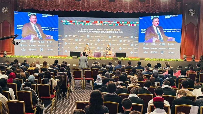 إسطنبول.. فلسطين في محور قمة محاكاة التعاون الإسلامي للمدارس الثانوية