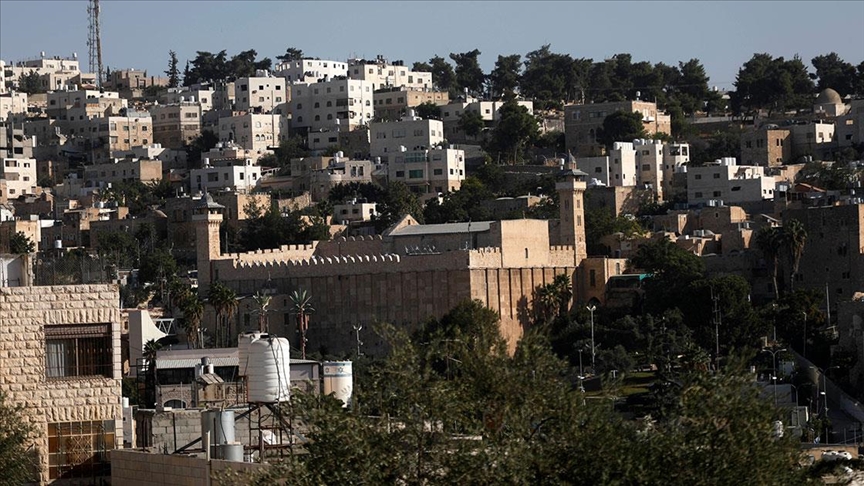 Filistinli yetkililer: İsrail'in Harem-i İbrahim Camisi'nin denetim yetkilerine el koyması ihlal ve tehdittir