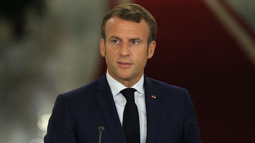 Macron plaide pour un durcissement de la loi contre le cyberharcèlement