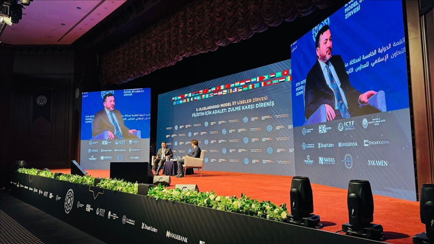 إسطنبول.. انطلاق قمة محاكاة منظمة التعاون الإسلامي للمدارس الثانوية