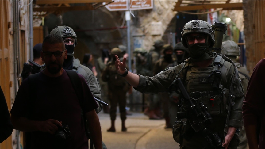 Palestinian shot by Israeli soldier near military checkpoint south of East Jerusalem