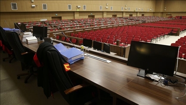 İzmir Büyükşehir Belediyesine yönelik "iş makinesi ve araç kiralanması hizmet alımı" davasında ara karar