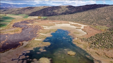 تركيا.. جفاف بحيرة عذاب بسبب قلة الأمطار