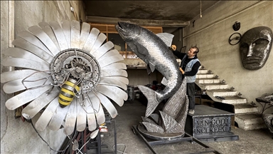 تركيا.. أكوام حديد تنبض بالحياة على يد فنان إيراني