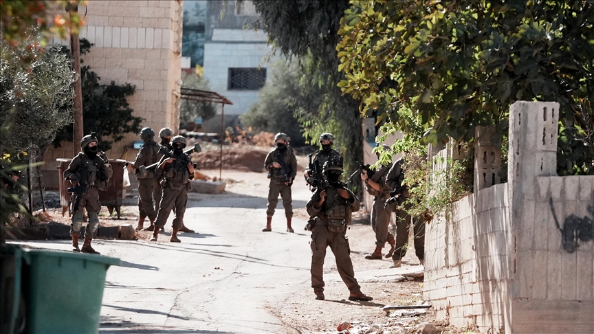 حماس: اقتحامات الضفة "جرائم حرب موصوفة" وتصعيد لسياسة الضم والتهويد