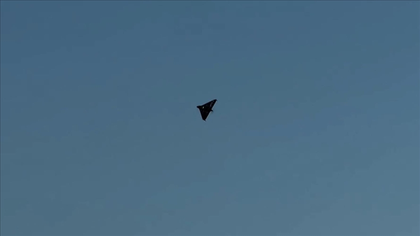 Turqia prezanton dronin e ri kamikazë me krahë të fiksuar