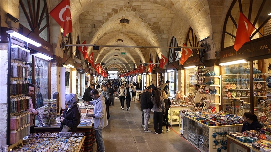 Depremlerden etkilenen Zincirli Bedesten Gaziantep ekonomisine yeniden katkı sağlıyor