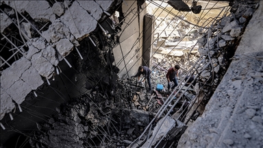 İsrail ateşkese rağmen, Gazze’nin birçok bölgesine gece boyunca yoğun saldırılar düzenledi