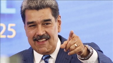  Le président vénézuélien parcourt Caracas en voiture malgré les menaces américaines et affirme que « tout va bien »