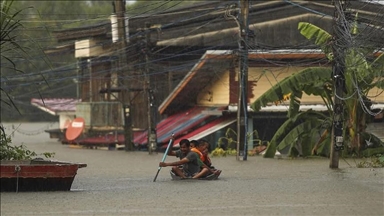 Число жертв наводнений на юге Таиланда достигло 162 
