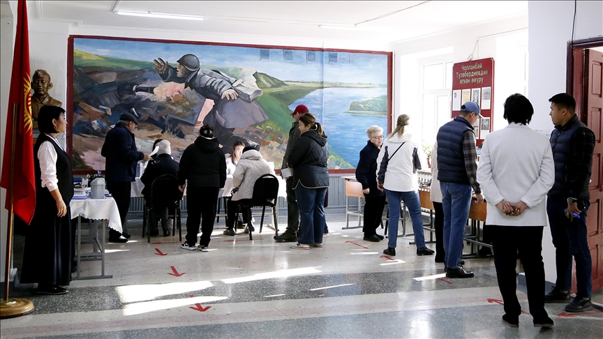 روند رای‌گیری برای انتخابات پارلمانی در قرقیزستان آغاز شد