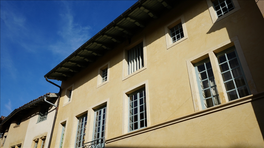 Franca identifikon shtëpinë e saj më të vjetër të ndërtuar në vitet 1090 91