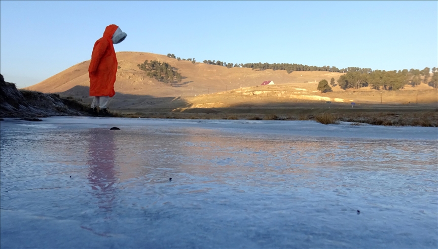 Li Qersê hewa sar e û qiravî çêbû