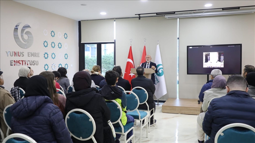 تونس.. معهد "يونس أمره" التركي يعقد مؤتمرا عن فن الخط