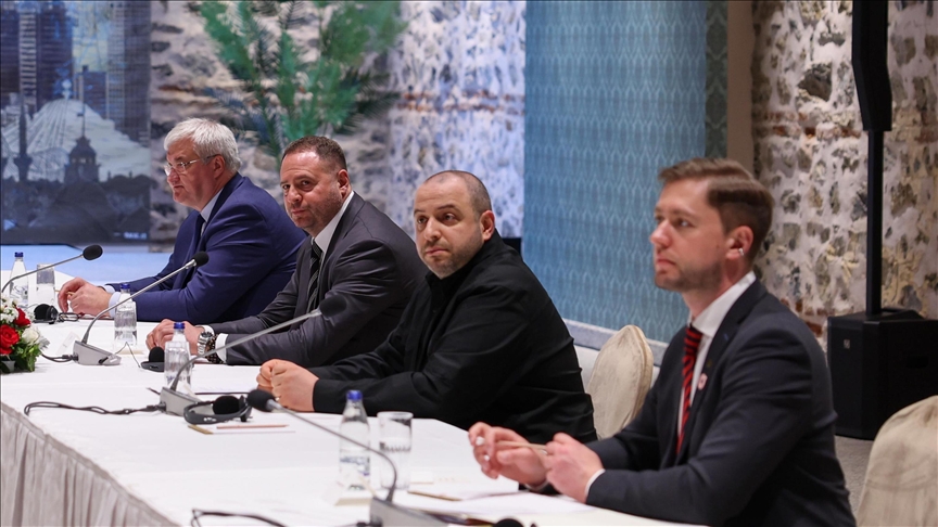 US-Ukraine talks on peace plan begin in Florida