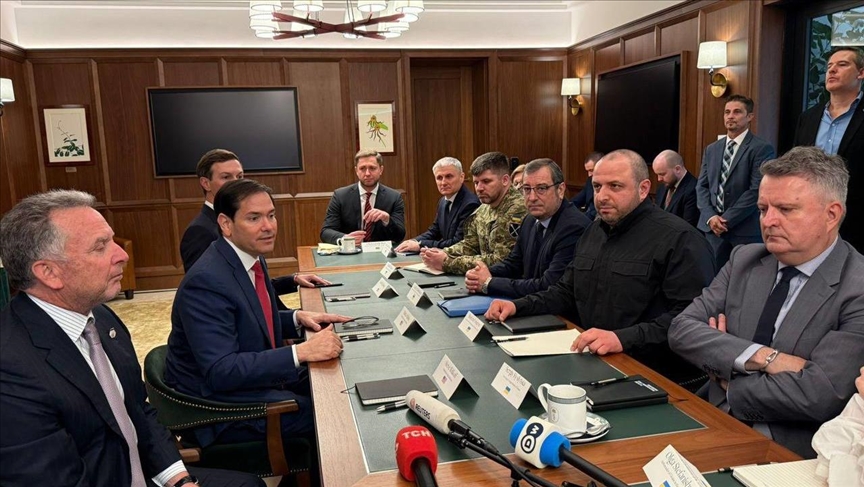 Стартовали переговоры делегаций Украины и США