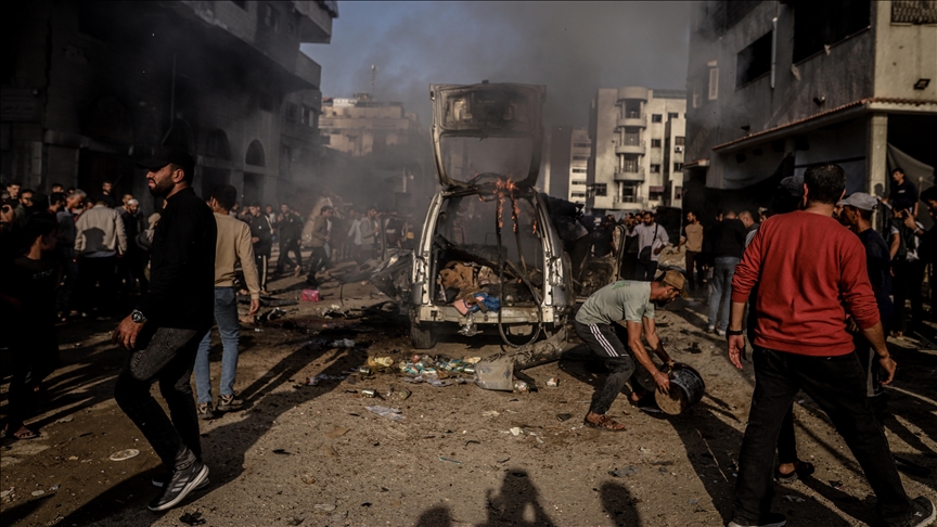 Israeli army blasts residential buildings in eastern Gaza City